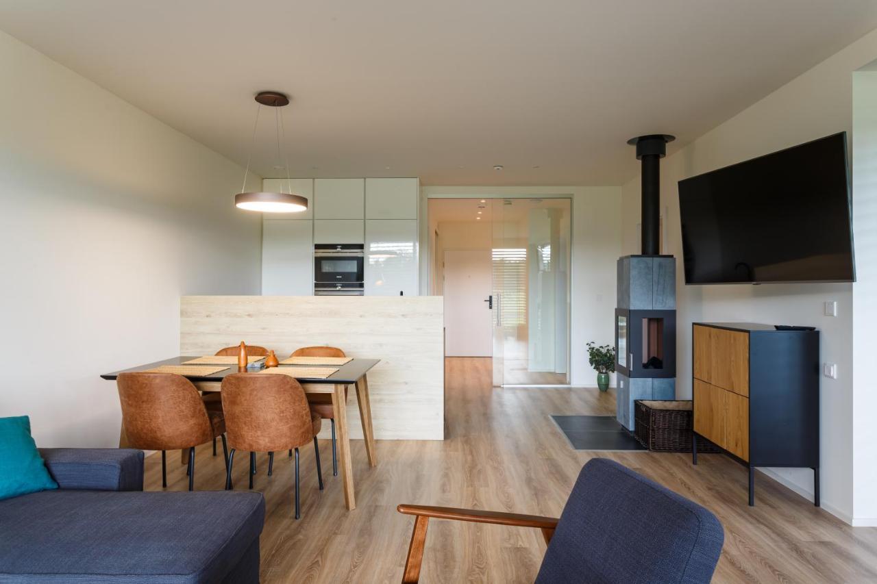 Apartman Na Golfu Celadna Exterior photo